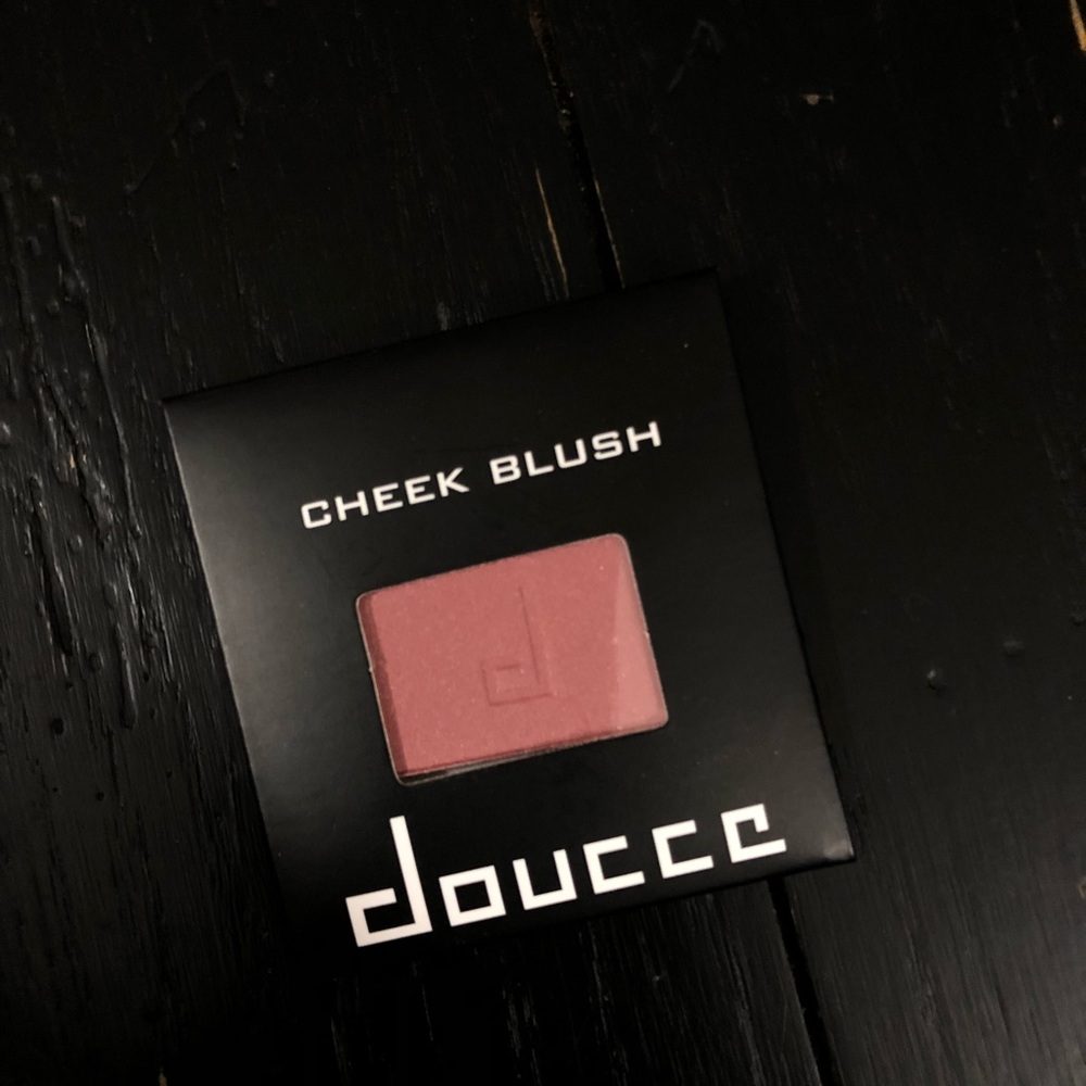 doucce cheek blush in RSVP